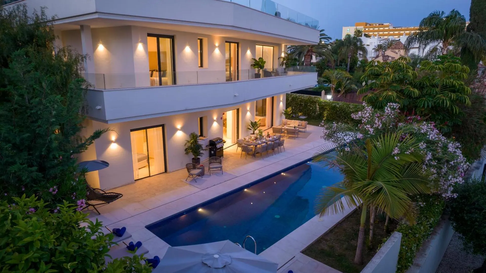 Vacation Marbella I Villa Velazquez, 150M To The Beach, Heated Pool, Golden Mile 0*,  Spanje